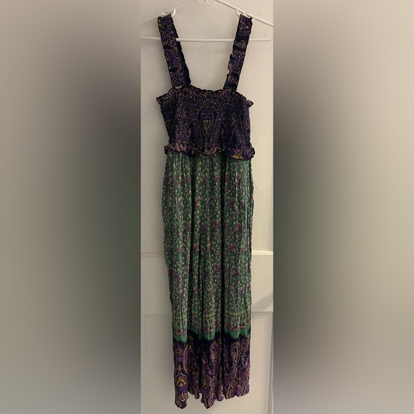 Urban Outfitters Olive Smocked Jumpsuit Size Small - Picture 4 of 9